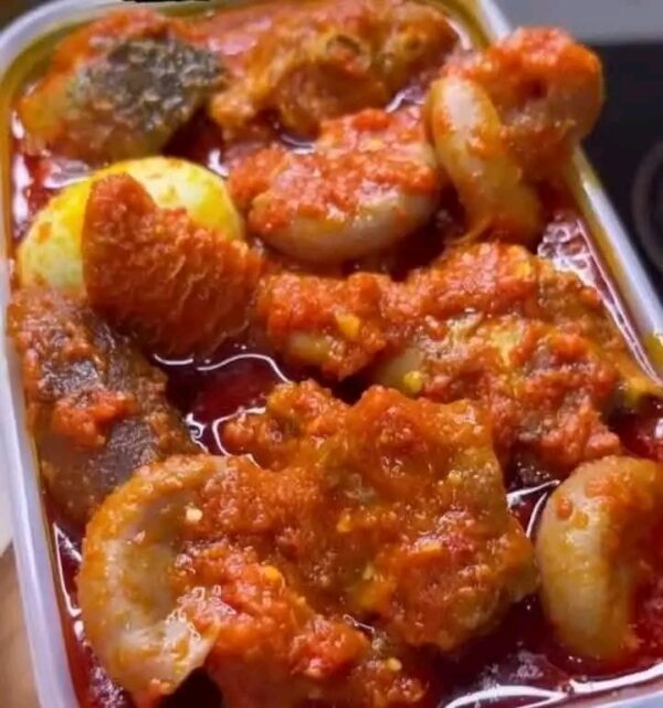 Jollof rice with chicken and extra plantain - Image 3